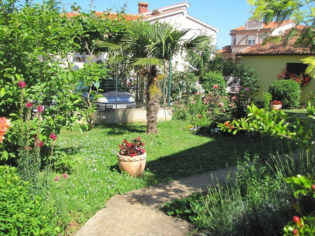 Apartments Maria Pula